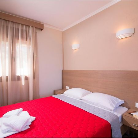Kapsogeorgis Rooms Коинира Экстерьер фото