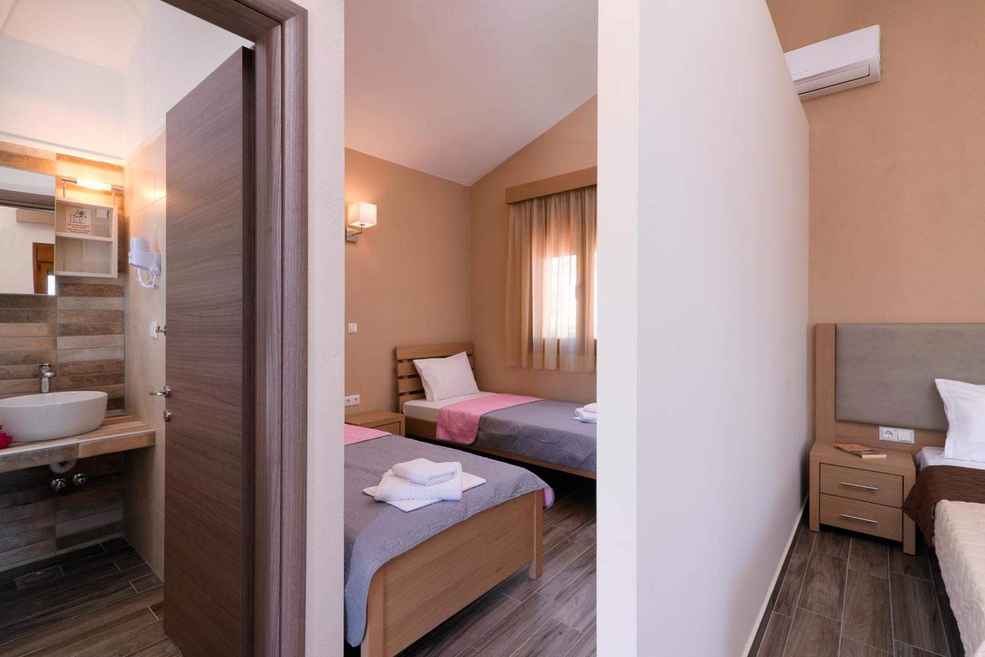 Kapsogeorgis Rooms Коинира Экстерьер фото